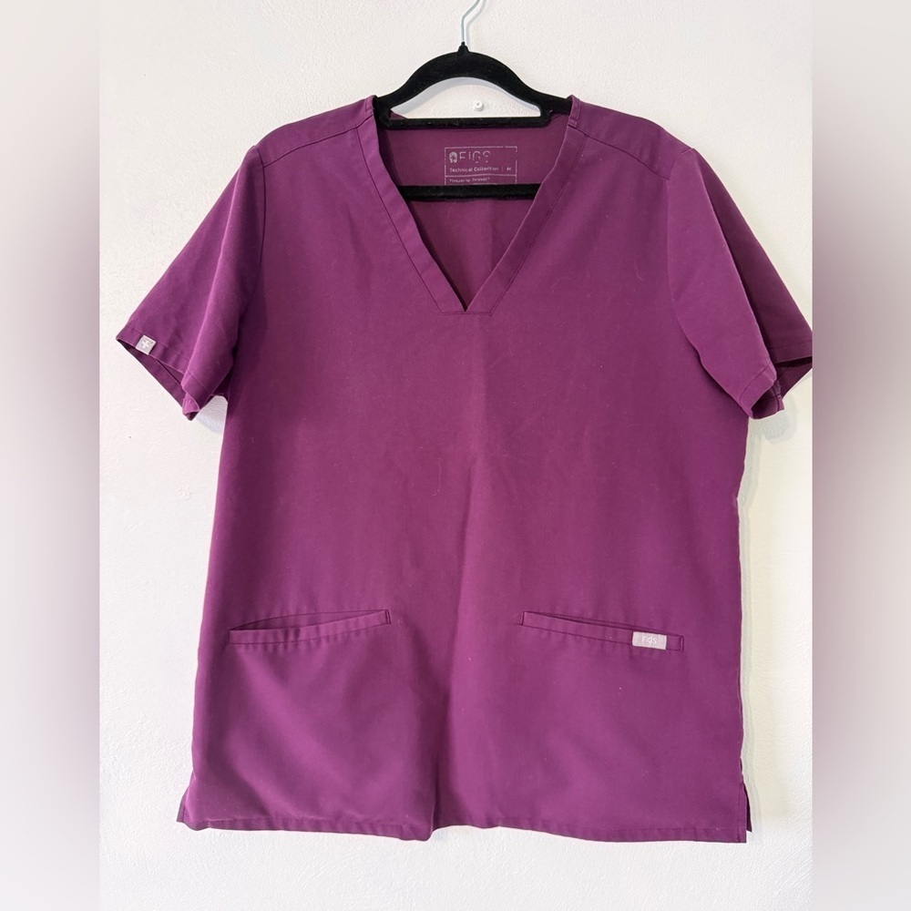 Figs V-Neck Short Sleeve Top in Rich Purple medium